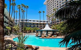 Los Angeles Marriott Airport 4*